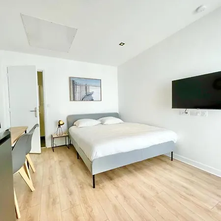 Residence Duguay - Centre Ville - Porte B - Appartements Tout Confort - Neuf - Nouveau Lorient Exterior photo