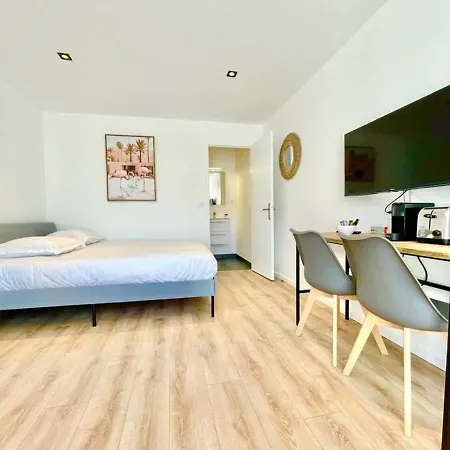 Residence Duguay - Centre Ville - Porte B - Appartements Tout Confort - Neuf - Nouveau Lorient Exterior photo