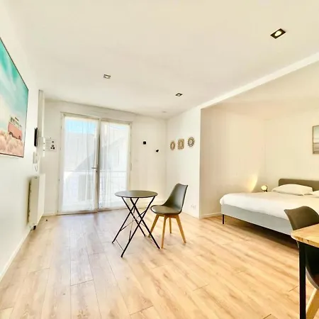 Residence Duguay - Centre Ville - Porte B - Appartements Tout Confort - Neuf - Nouveau Lorient Exterior photo